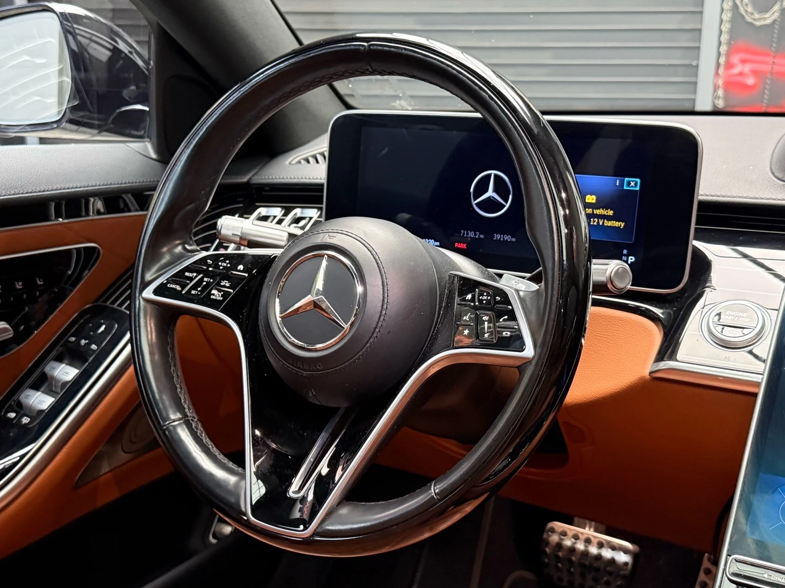 Used 2023 Manufaktur Diamond White Metallic (799) Mercedes-Benz S 580 4MATIC® image 11