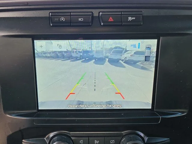 Used 2023 Silver Ford XLT image 17