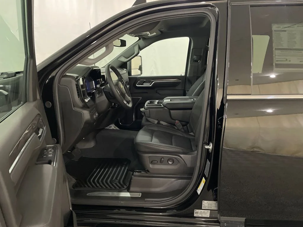 2026 Chevrolet Silverado 2500 HD LTZ - Photo 11
