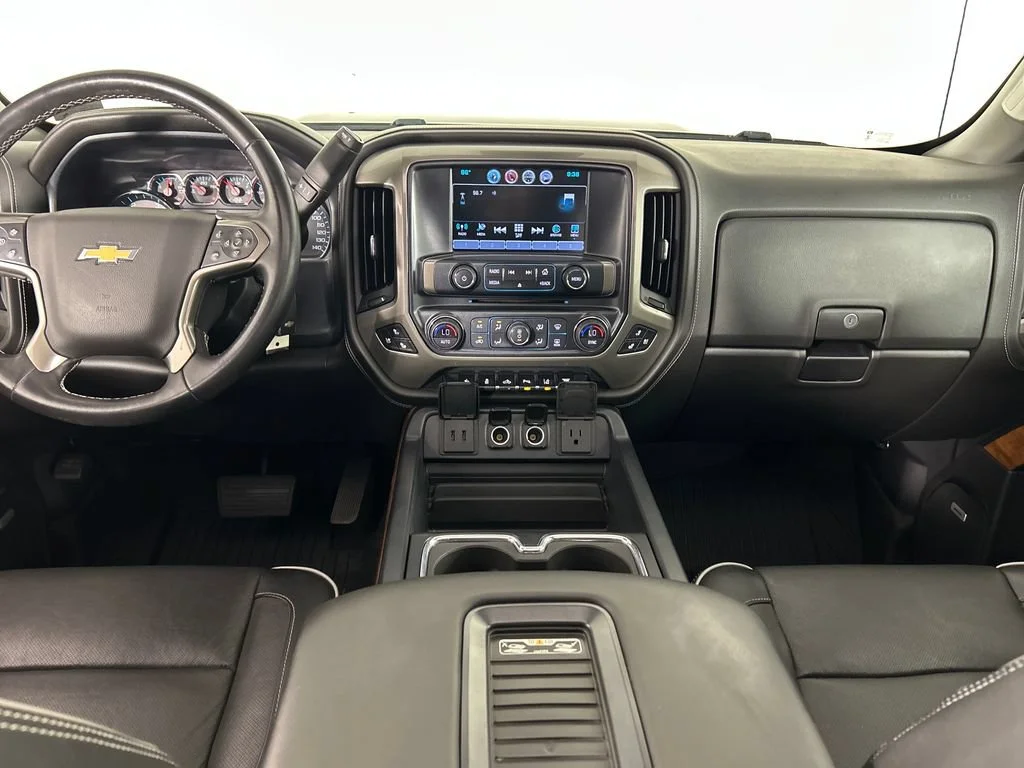 Used 2019 GRAPHITE METALLIC Chevrolet High Country image 19