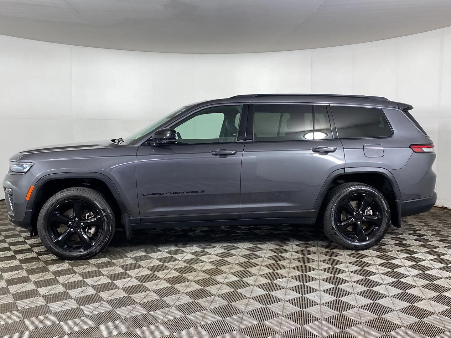 Used 2026 Baltic Gray Metallic Clearcoat Jeep Limited image 5