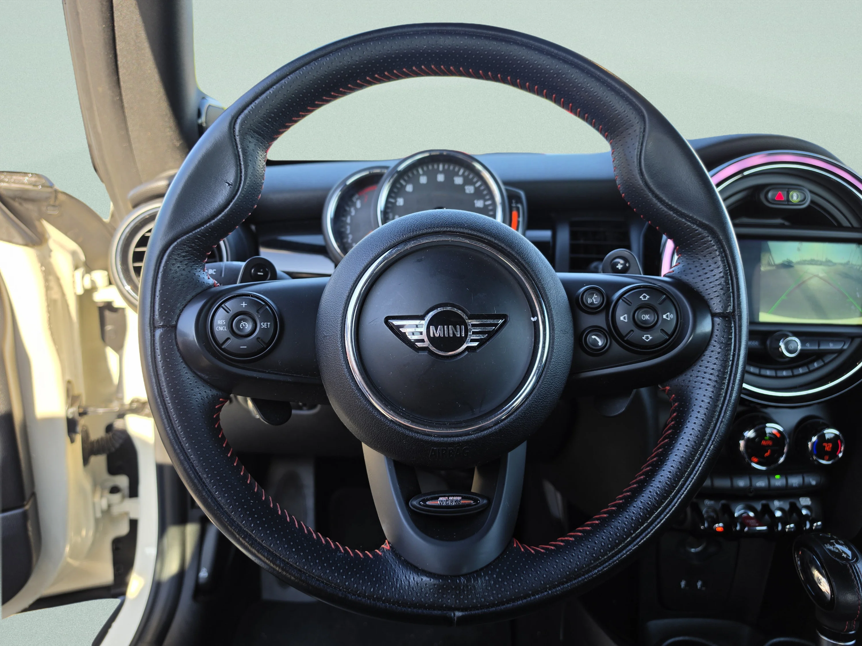 Used 2019 Pepper White MINI Cooper S image 19
