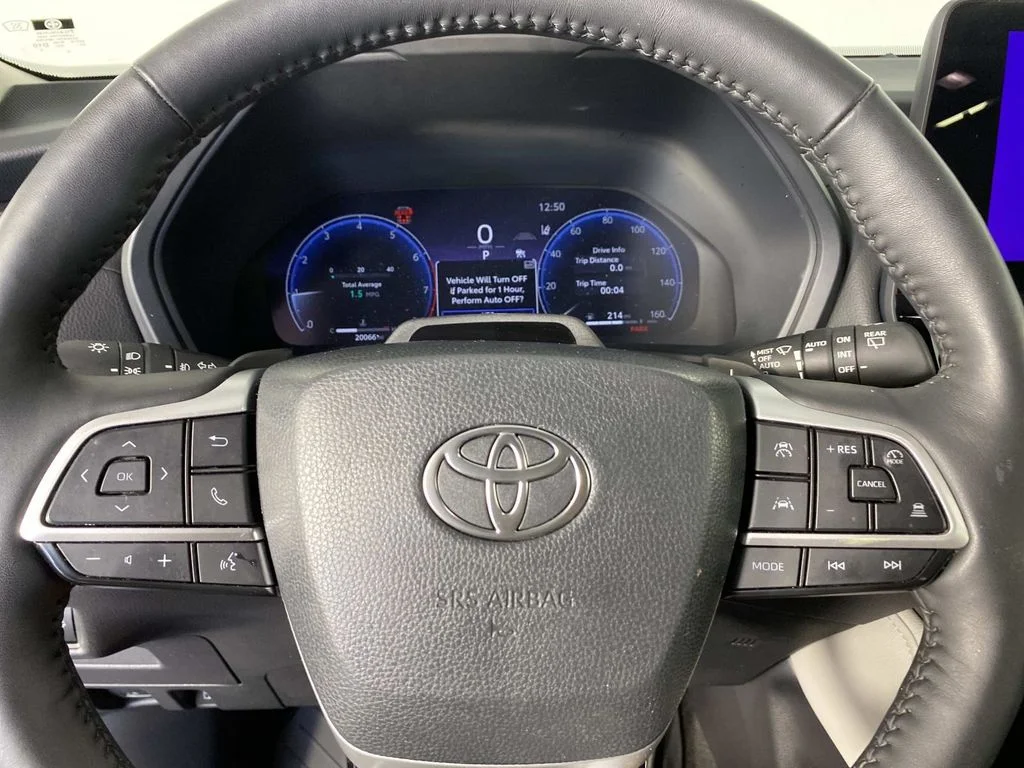 Used 2025 Cloud Toyota Platinum image 16