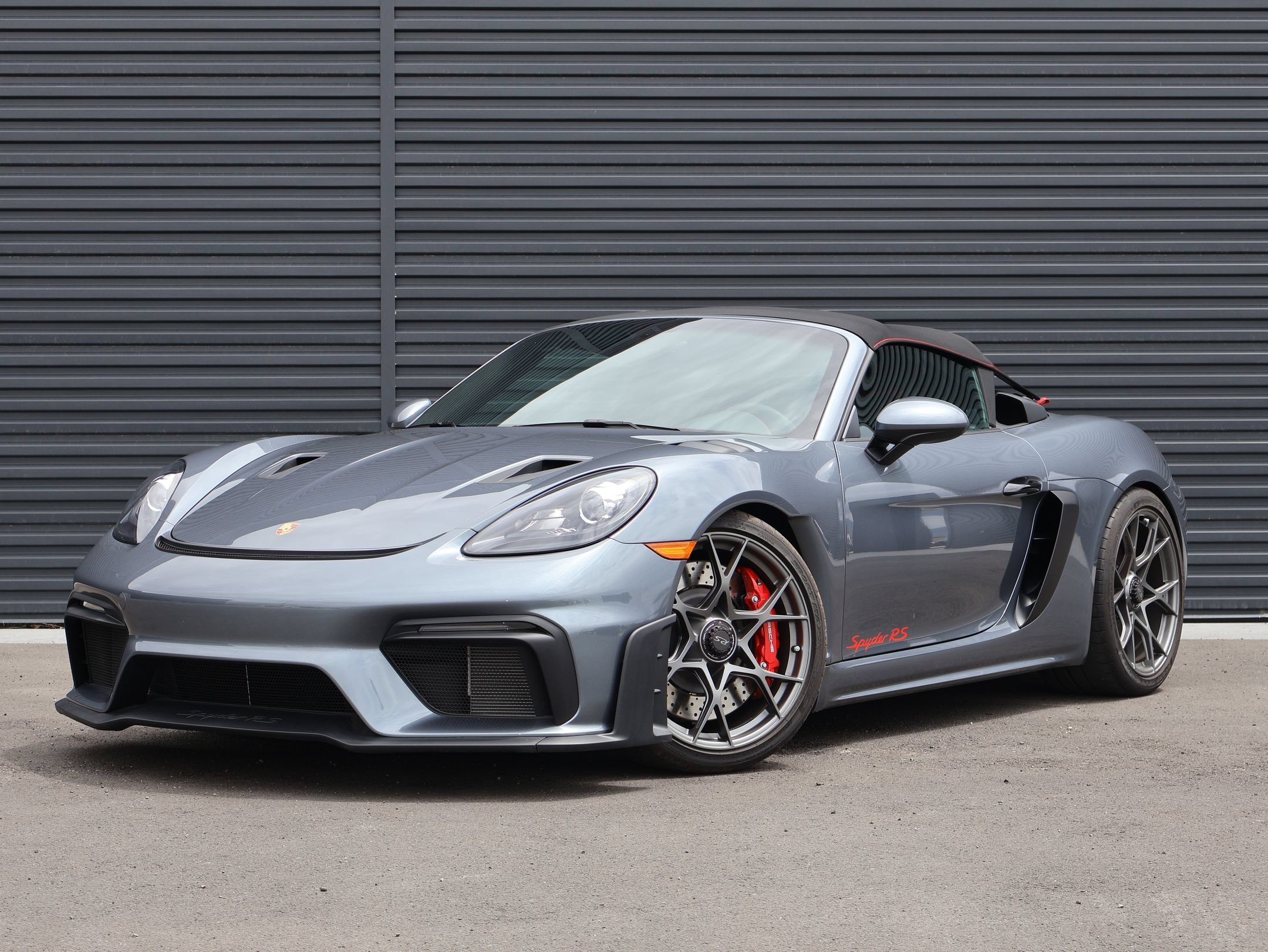 2025 Porsche 718 Spyder RS's photo