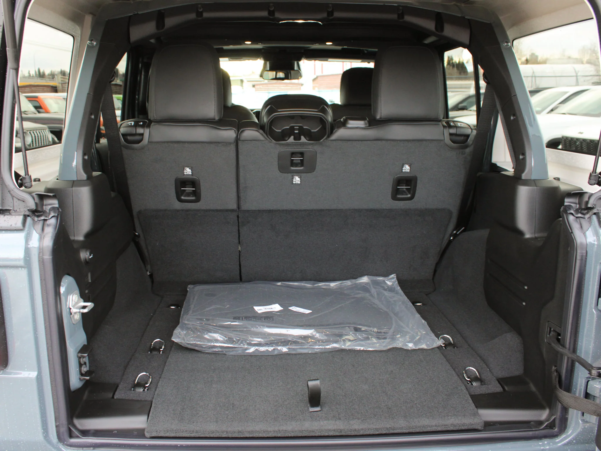 New 2026 Dark blue Jeep Rubicon* 4 Door 4x4, Nappa Leather, Safety Group, Front/Rear Lockers image 10