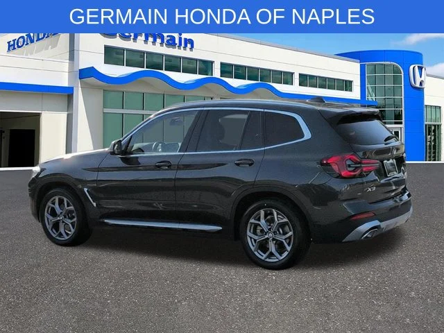 Used 2022 Dark Graphite BMW xDrive30i image 7