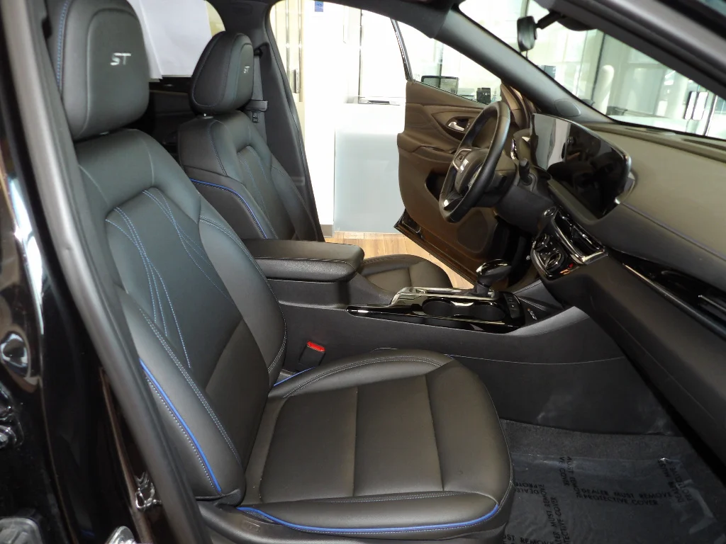 Used 2025 Ebony Twilight Metallic Buick Sport Touring image 14