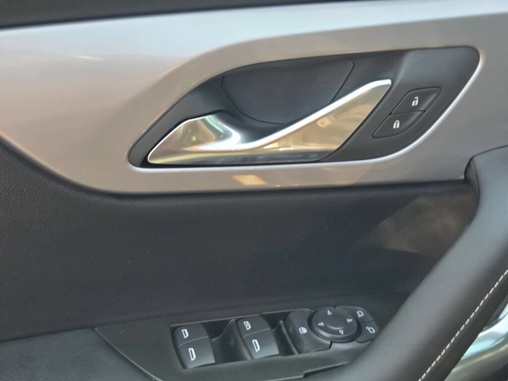 New 2026 Black Chevrolet 2LT image 19