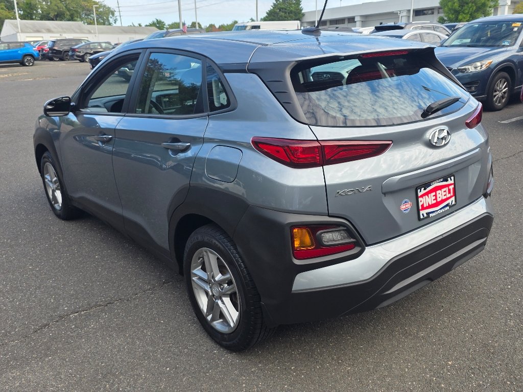 Used 2020 Sonic Silver Hyundai SE image 13