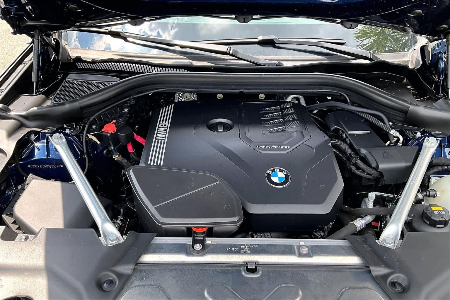 Used 2021 Phytonic Blue Metallic BMW xDrive30i image 32