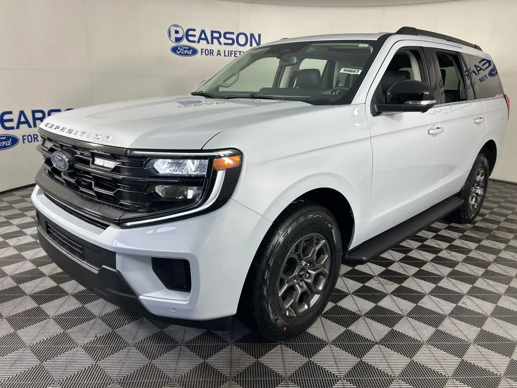 2026 Ford Expedition Active 4x4's photo