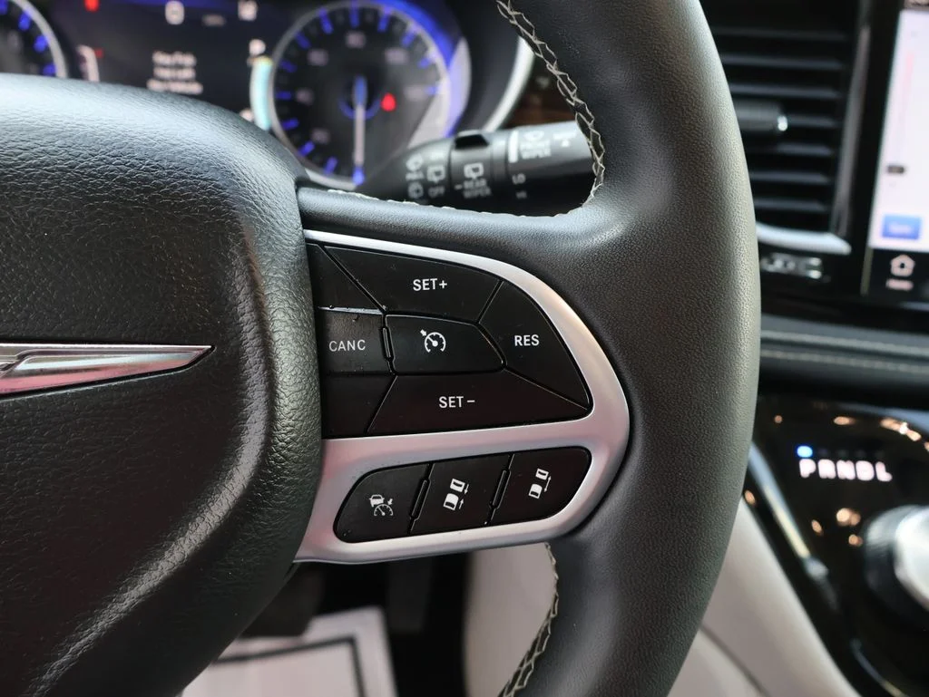 2024 Chrysler Pacifica Limited - Photo 30