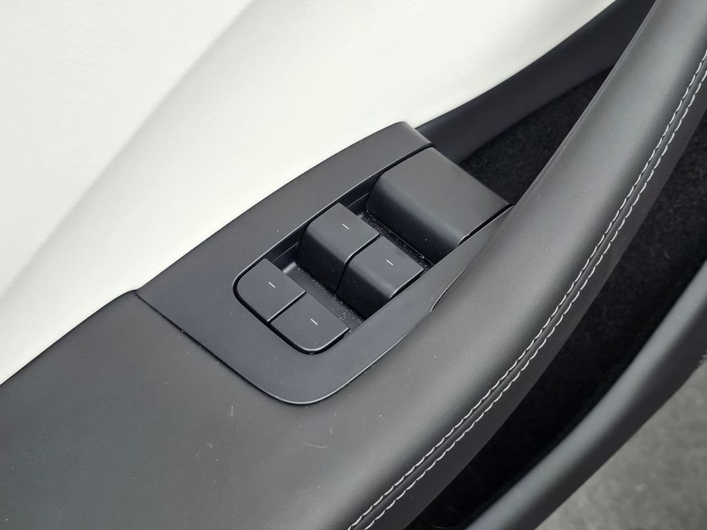 Used 2026  Tesla Performance image 23