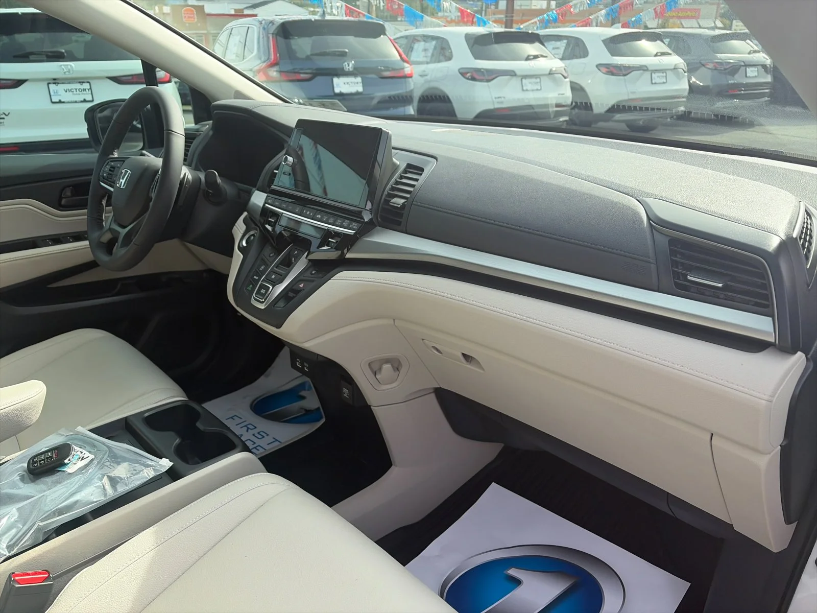 New 2026 Platinum White Pearl Honda EX-L image 19