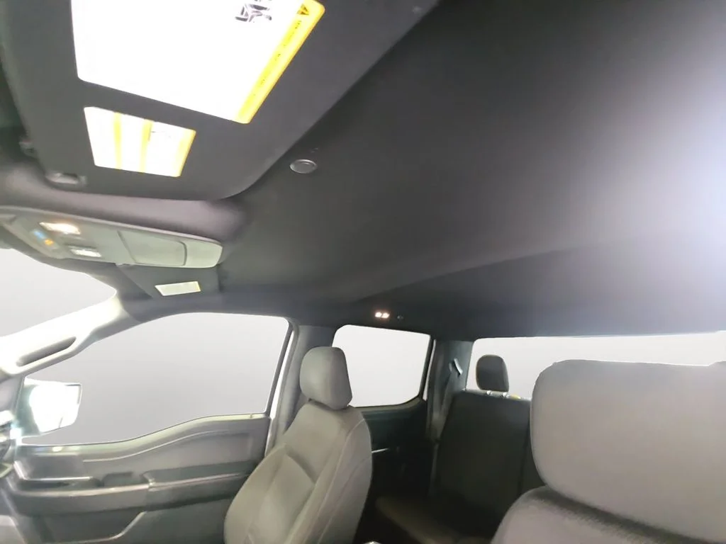Used 2022 White Ford XLT image 12