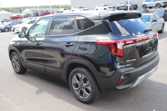 Used 2025 Black Kia LX image 26