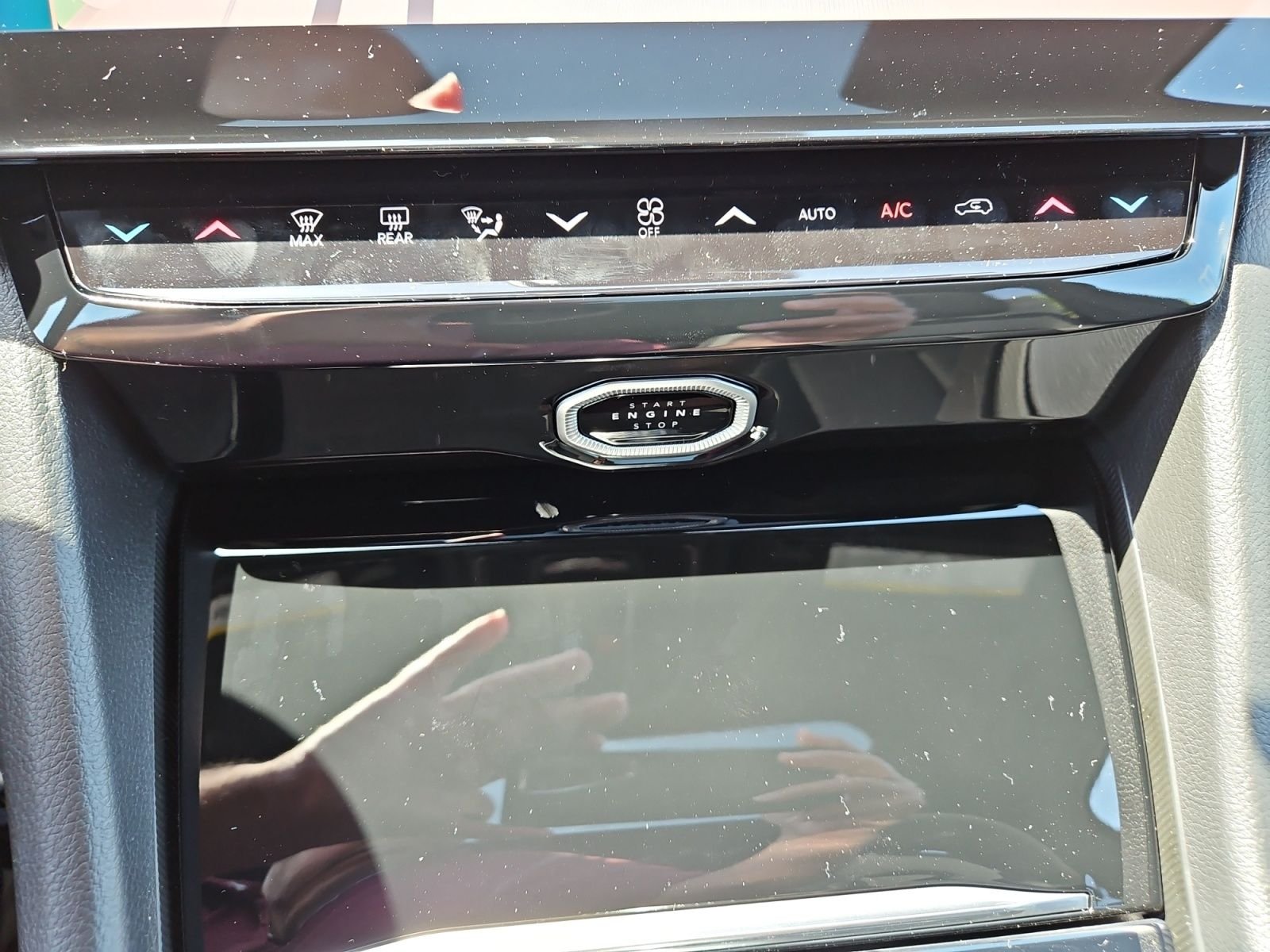 New 2026 Velvet Red Pearl-Coat Exterior Paint Jeep Limited image 28