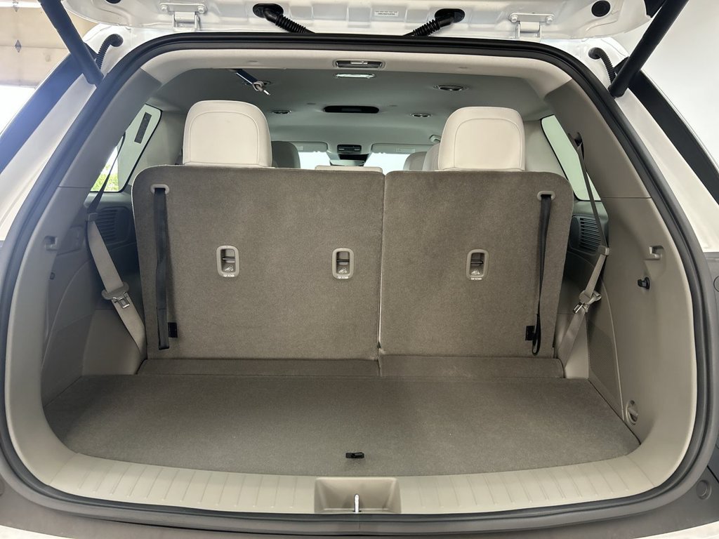 New 2026 White Pearl Hyundai SEL 8P image 35