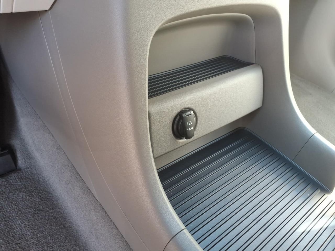 New 2026 Creamy White Pearl Hyundai SEL AWD image 29