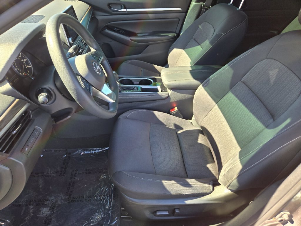 2023 Nissan Altima SV - Photo 10