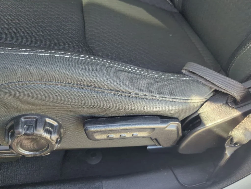 Used 2021 White Jeep Sport image 13