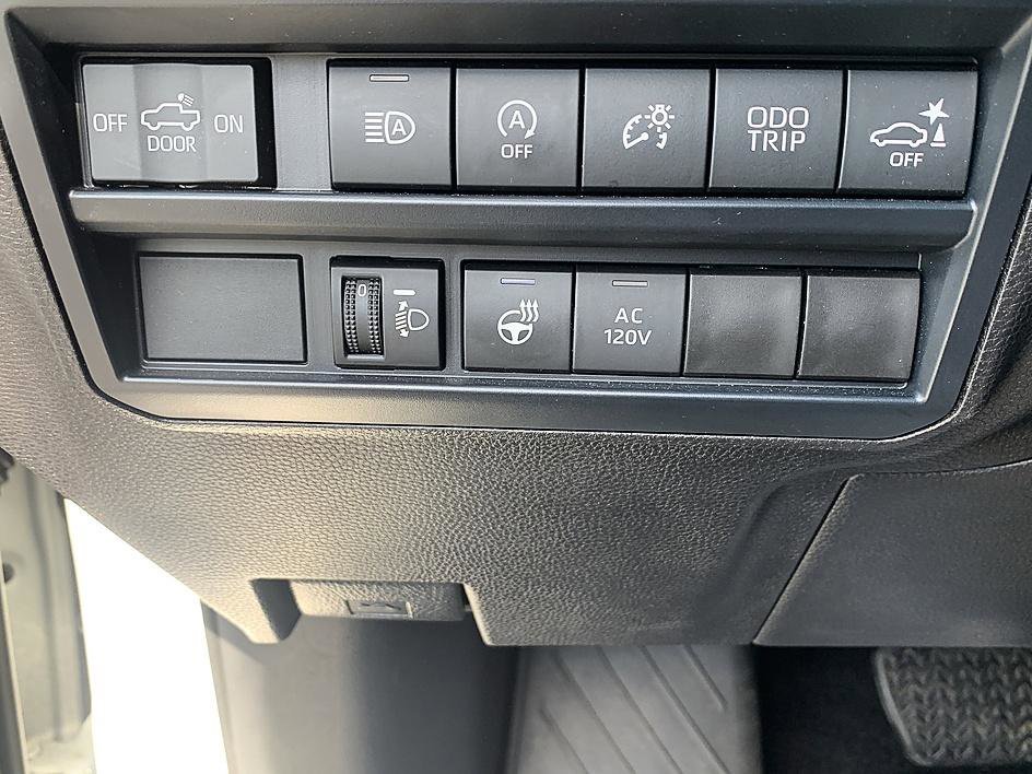 Used 2025 Ice Toyota SR5 image 22