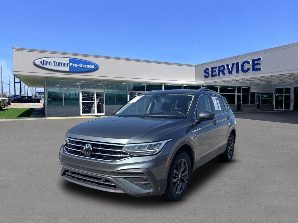 Used 2023 Platinum Gray Metallic Volkswagen 2.0T SE image 4