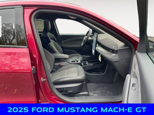 2025 Ford Mustang Mach-E GT - Photo 30