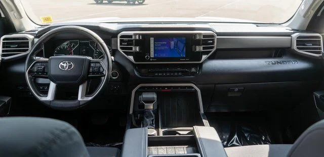 Used 2023 White Toyota SR5 image 16