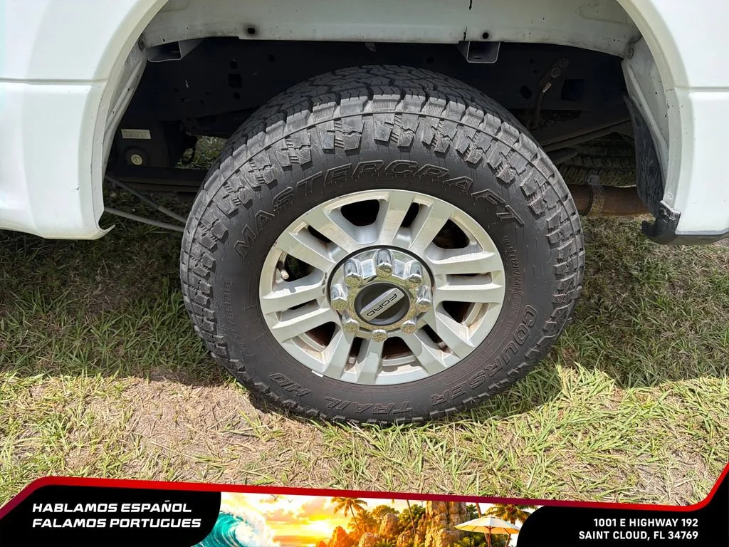 Used 2018 White Ford XL image 11