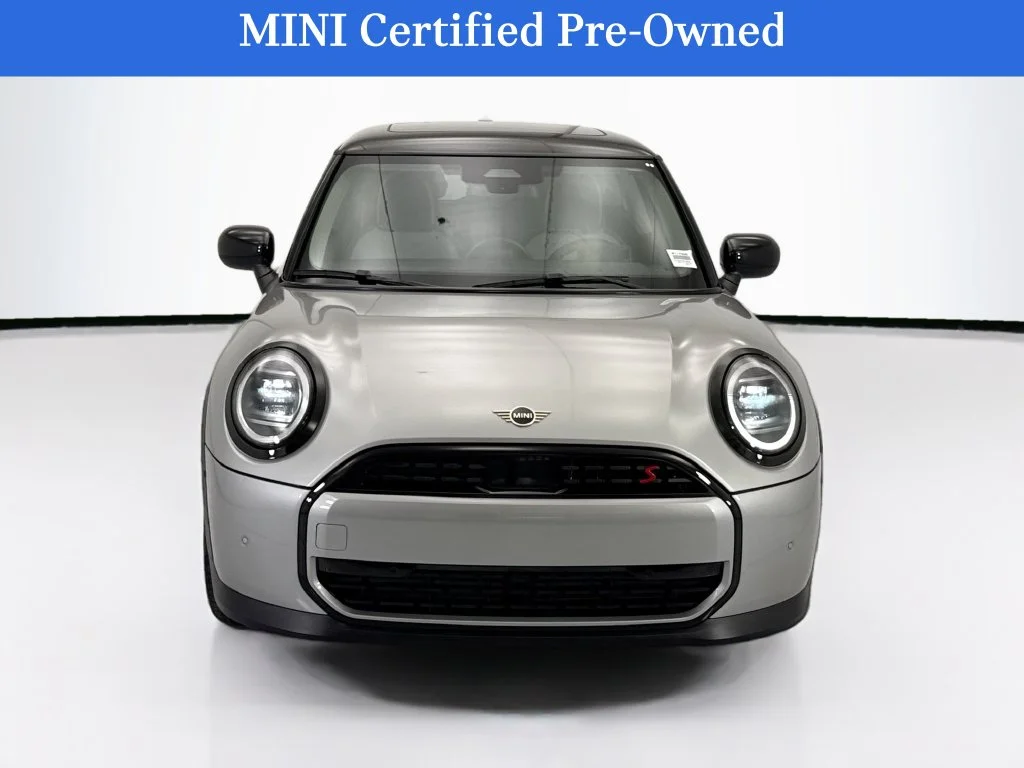 Certified Used 2025 Melting Silver III Metallic MINI Signature Plus image 2