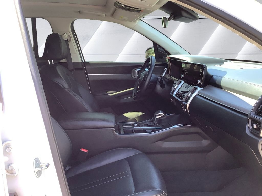 Used 2023 White Kia X-Line S image 13