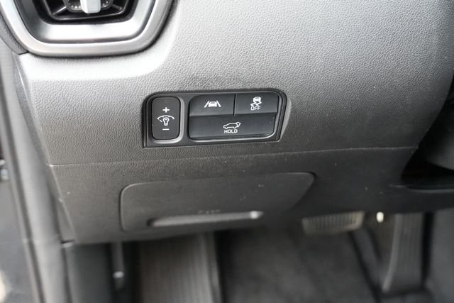 Used 2022 Black Kia EX image 25