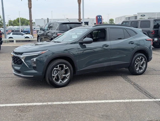 2025 Chevrolet Trax LT