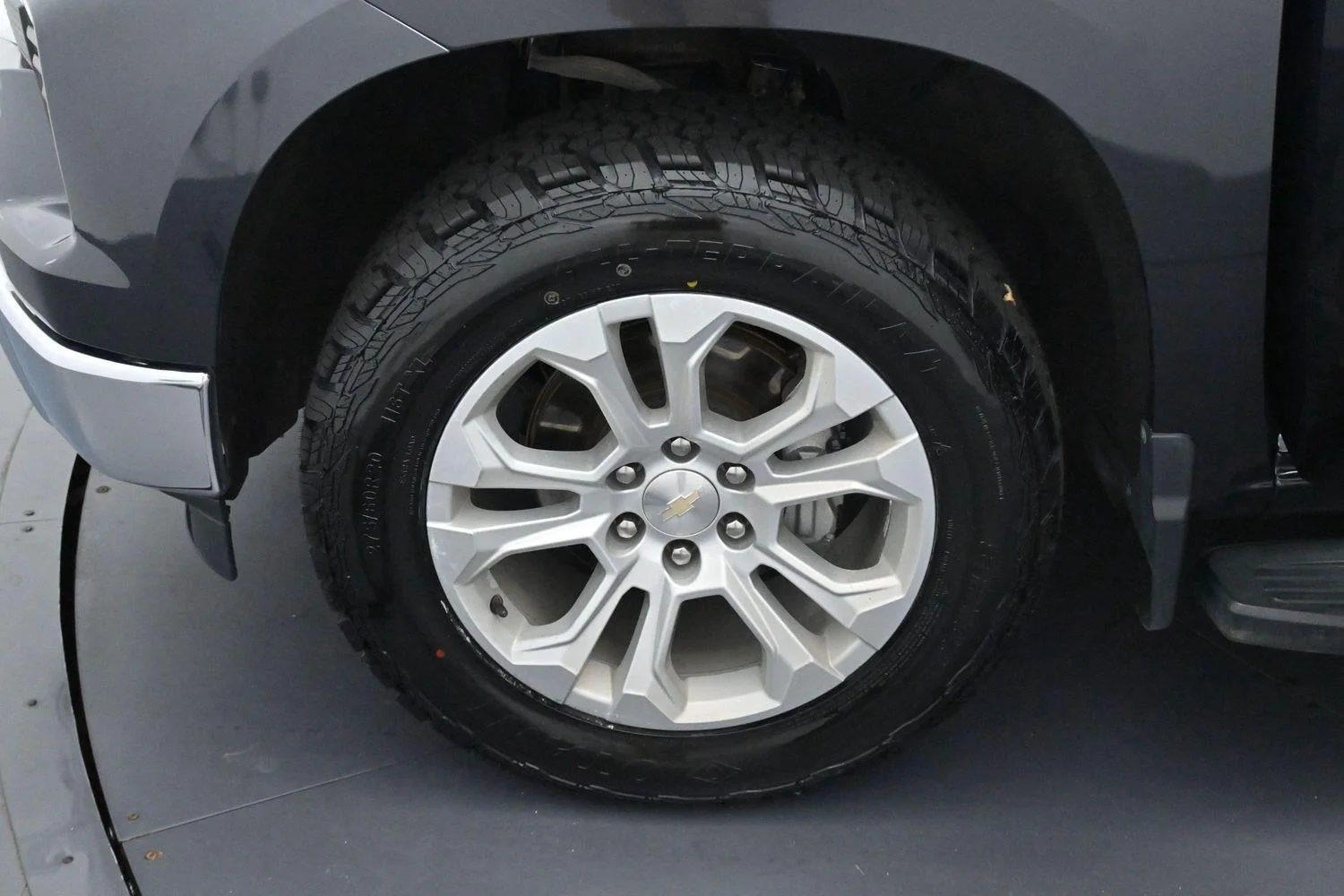 Used 2022 Dark Ash Metallic Chevrolet LTZ image 30