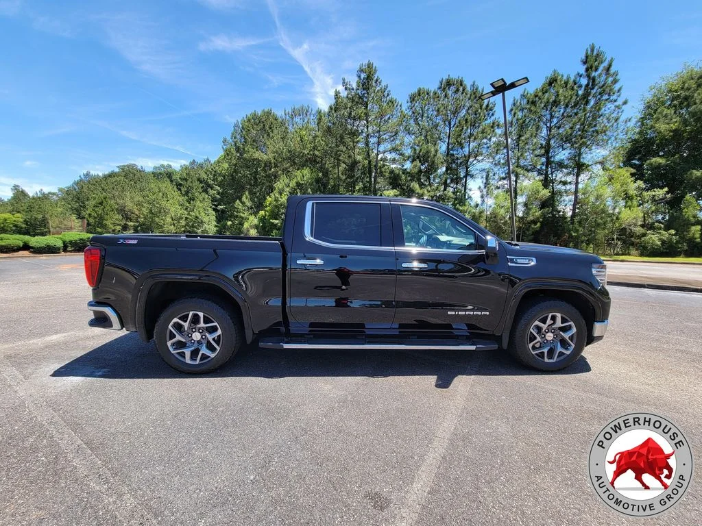 Used 2024 Black GMC SLT image 7