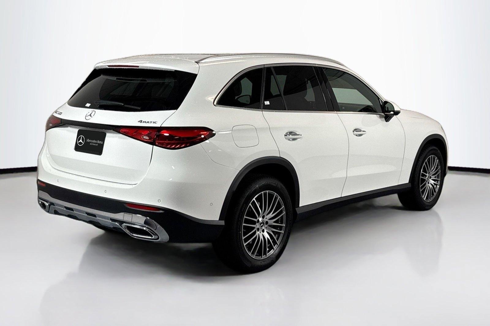 New 2026 Polar White Mercedes-Benz GLC 300 image 5