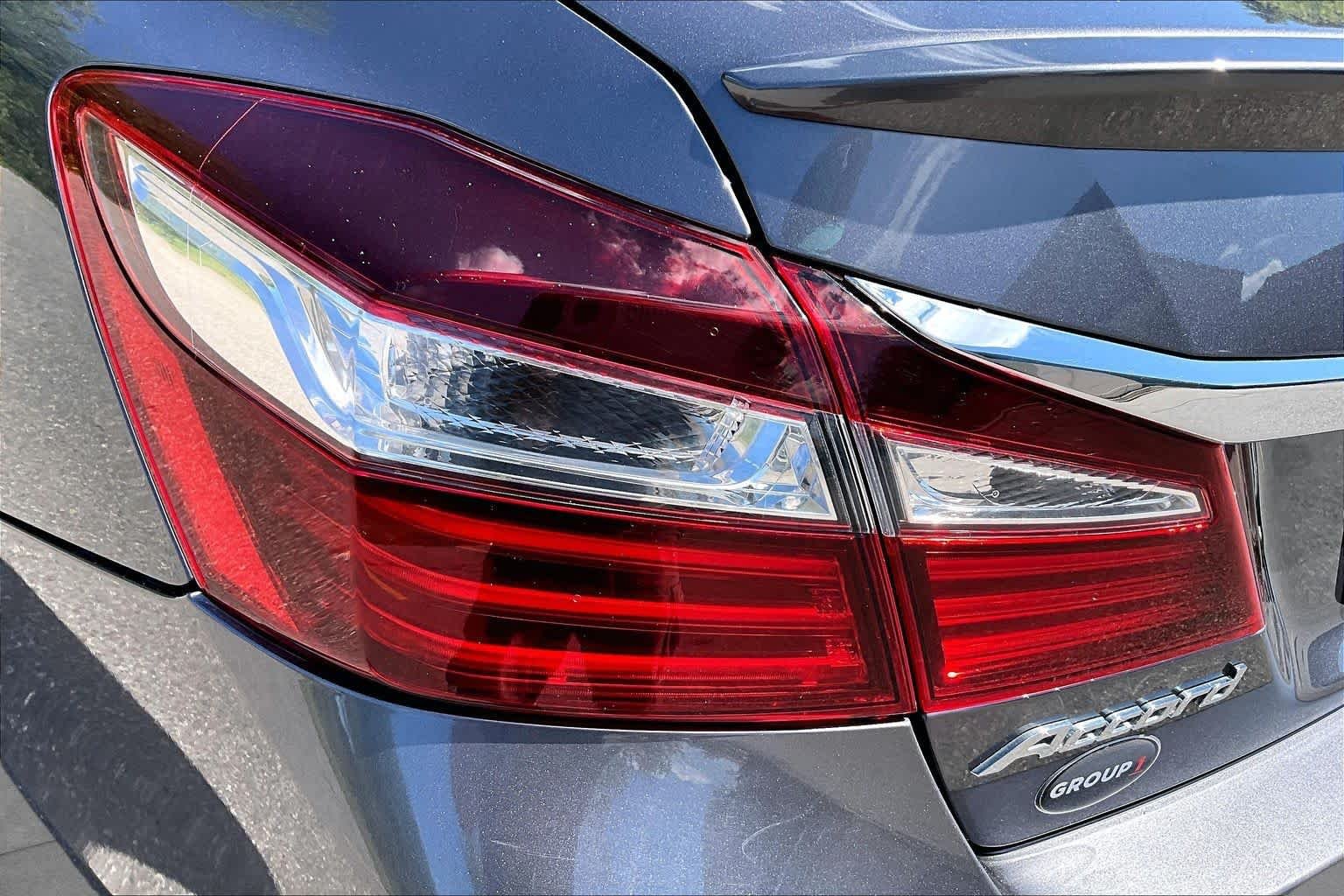 Used 2017 Modern Steel Metallic Honda Sport SE image 28