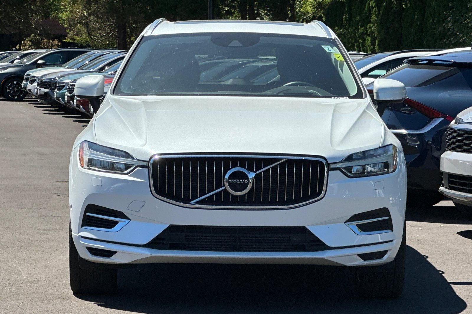 Used 2018 White Volvo T8 Inscription image 9