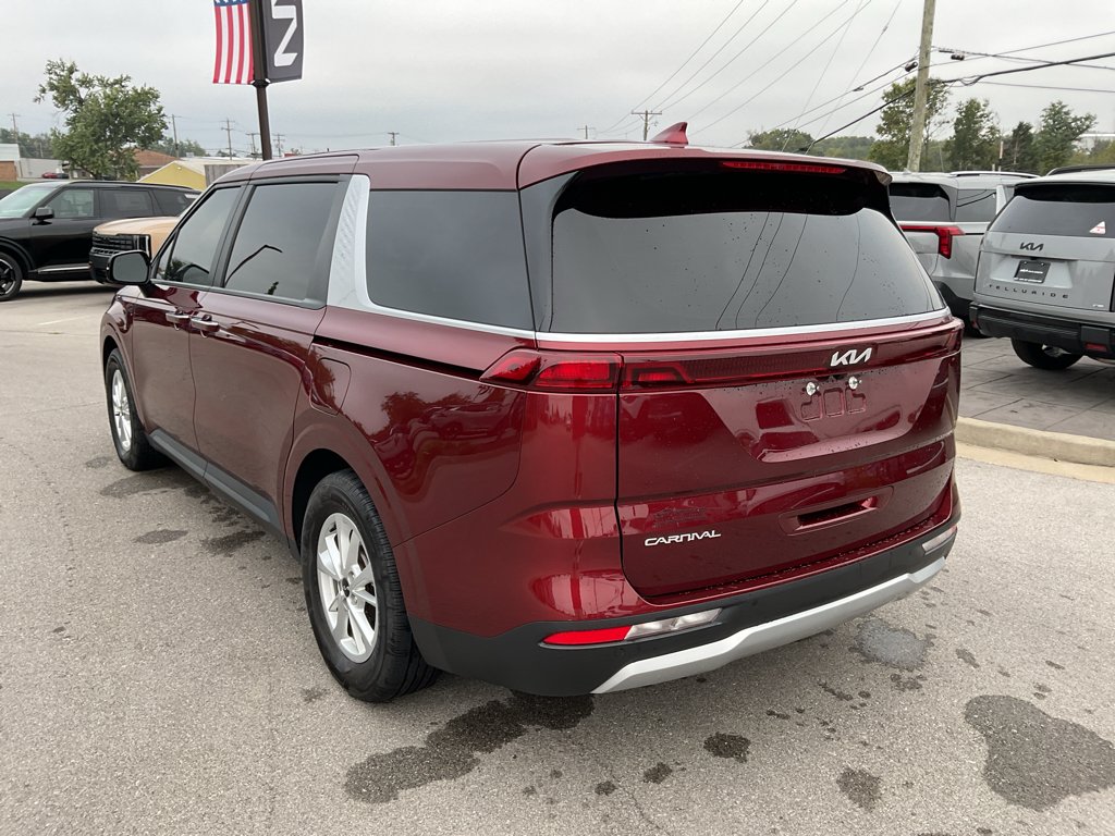 Used 2024 Flare Red Kia LX image 7