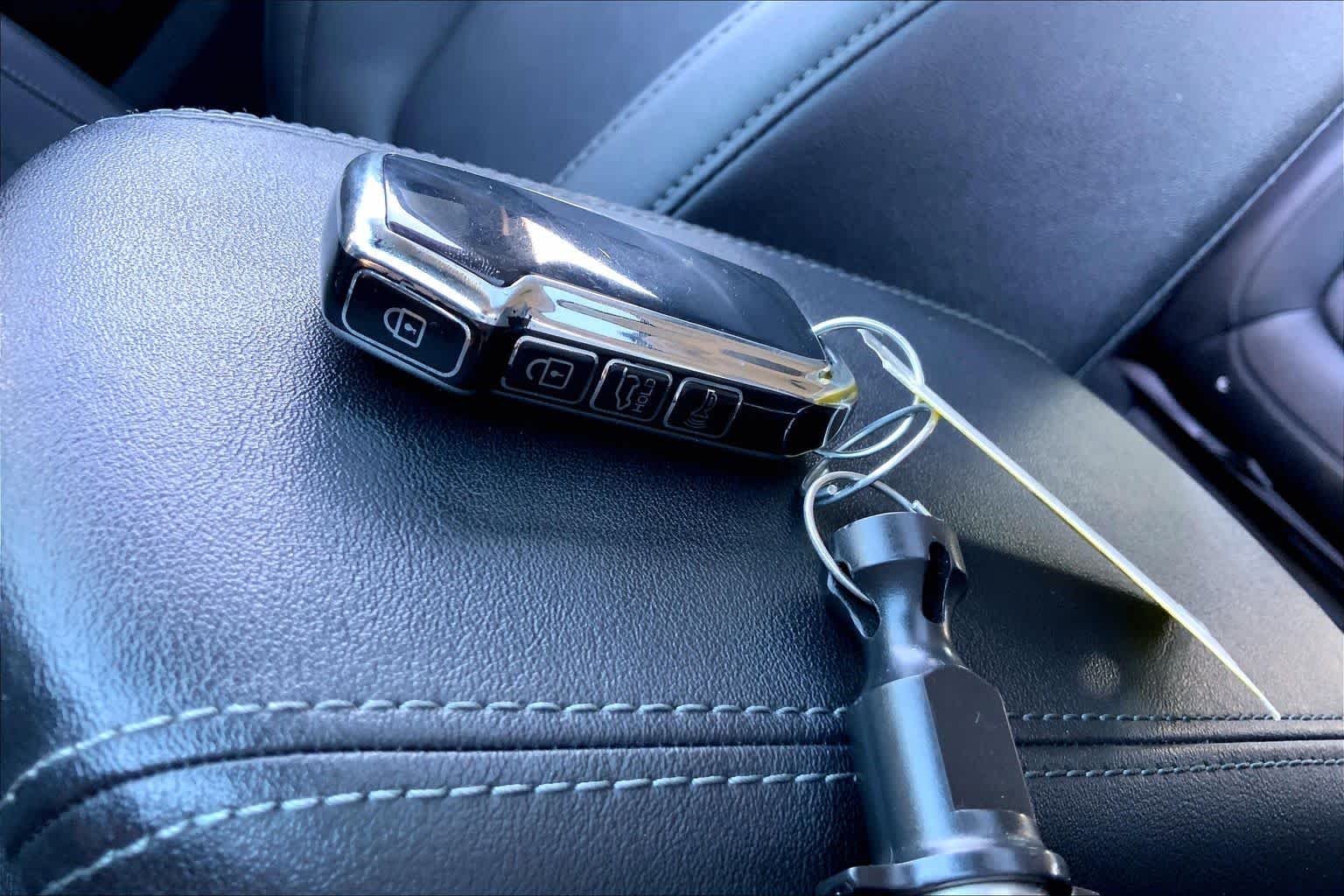 Used 2024 Fusion Black Kia EX image 15