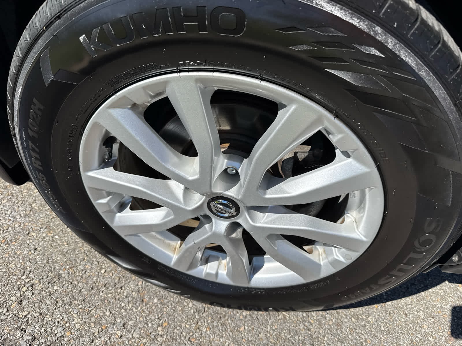 Used 2019 CASPIAN BLUE ME Nissan SV image 3