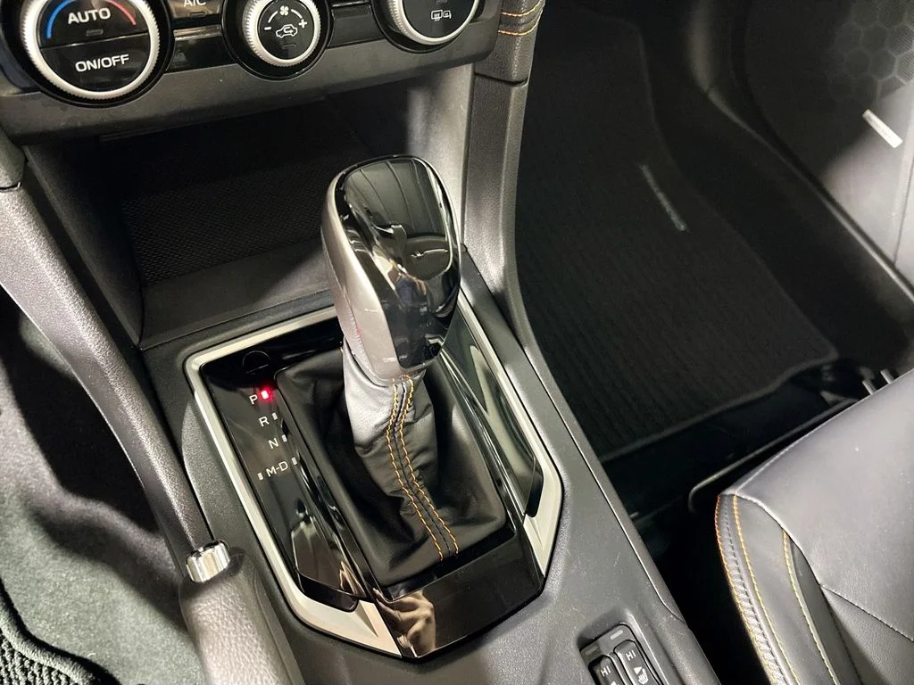 Used 2018 Silver Subaru 2.0i Limited image 18