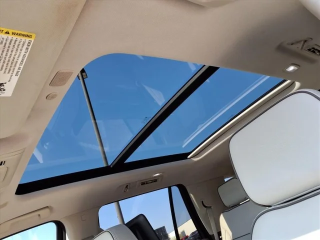 2021 GMC Yukon Denali - Photo 8