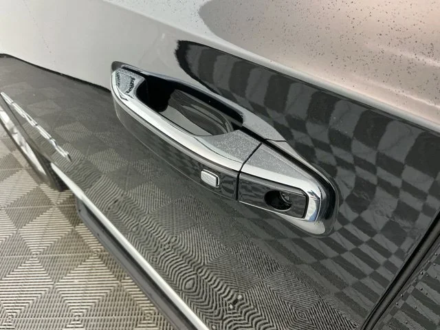 Used 2022 Black GMC Denali image 11