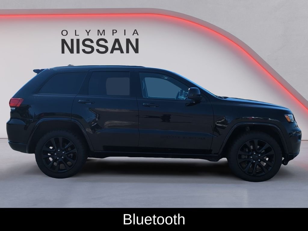 Used 2022 Black Jeep Laredo X image 7