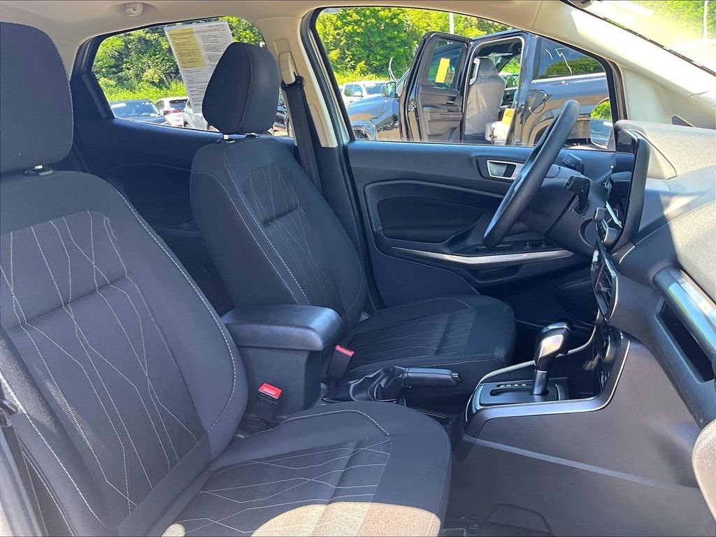 Used 2022 Silver Ford SE image 11