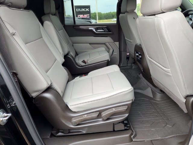 New 2026 Onyx Black GMC Elevation image 14