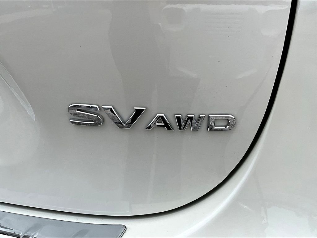 Used 2022 White Nissan SV image 27