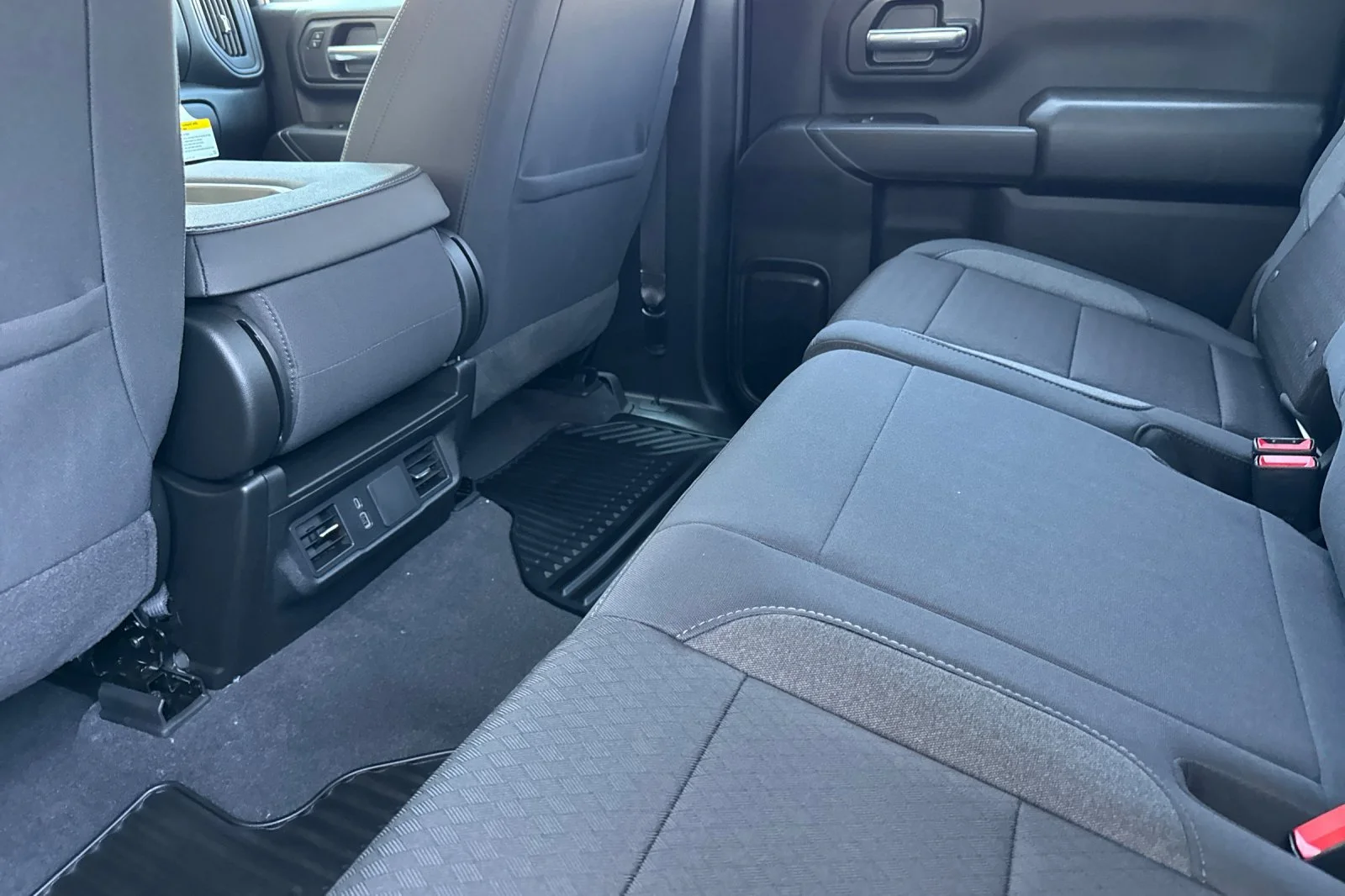 2026 Chevrolet Silverado 2500 HD Custom view 11